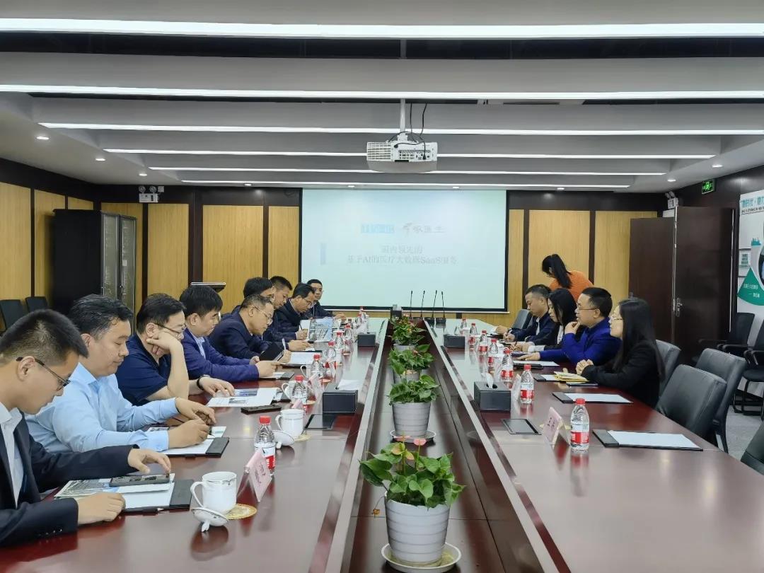 河南省鄭東新區(qū)黨工委副書記、管委會(huì)主任牛瑞華一行蒞臨健培科技考察調(diào)研