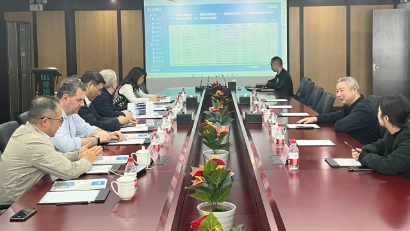 白俄羅斯國家科學(xué)院院士、國立大學(xué)、浙江樹人大學(xué)專家團(tuán)一行蒞臨健培科技考察交流